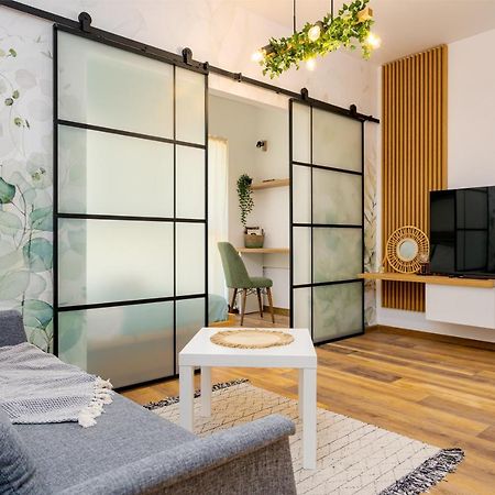 Botanic Nest Panoramic Studio Bucarest Extérieur photo